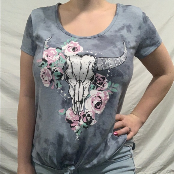 Blue tie dye t shirt with skull and roses by bongo - Picture 2 of 7